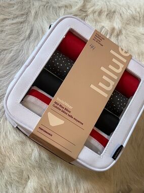 Lululemon InvisiWear Mid-Rise Bikini 3-Pack Size S NWT Red Black Polka Dot Set